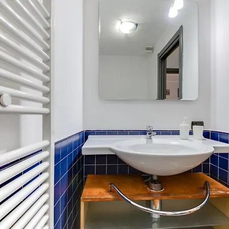 Romagnabnb Cavour Top Flat * Forlì